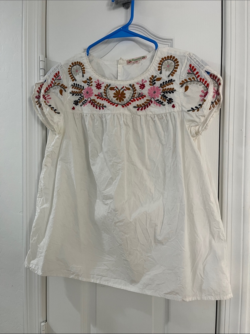 Bonpoint White Embroidered Cotton Blouse with Pink and Brown Floral Accents